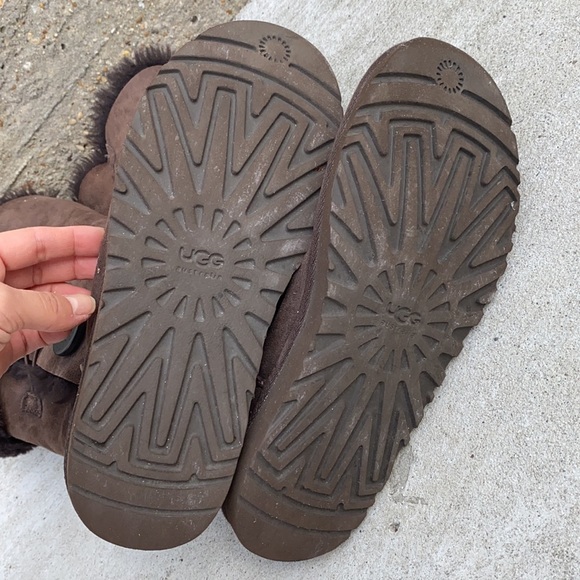 Brown Ugg boots - Picture 6 of 6
